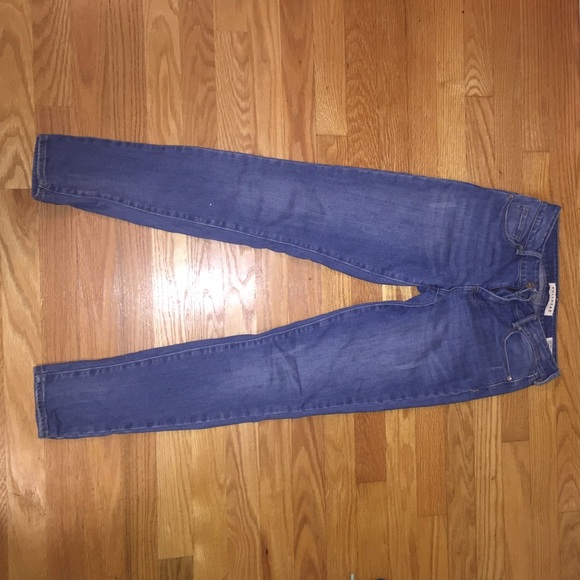 Medium washed skinny jeans
