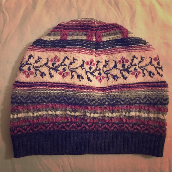 Winter hat with floral detailing