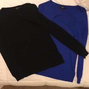Bundle of 2 Mossimo Sweaters Sz Medium