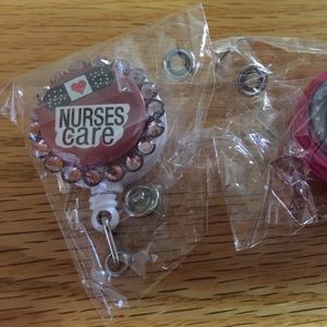 Nurse iD badge retractable holder