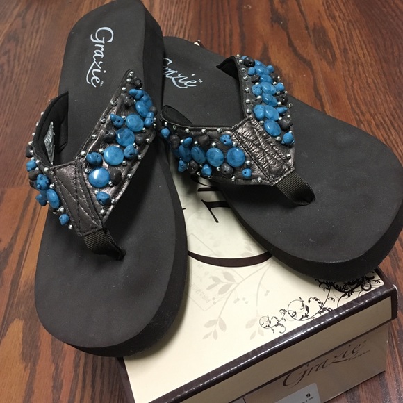 grazie flip flops