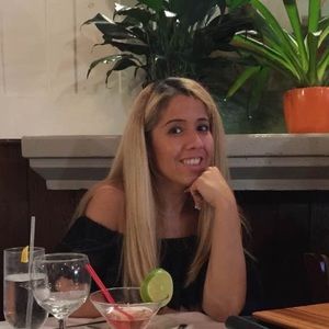 Meet your Posher, Vanessa