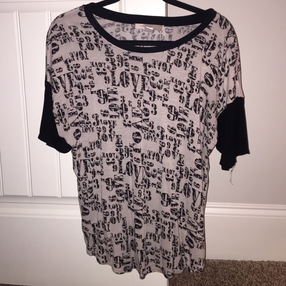Black and white graphic tee