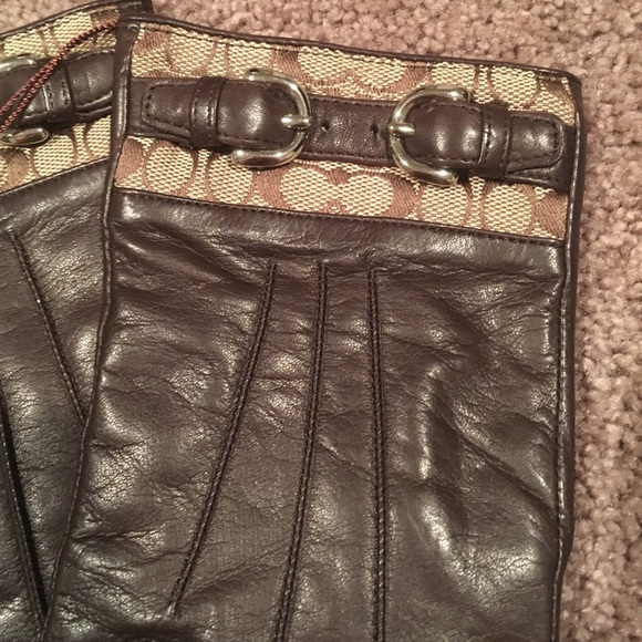 Leather coach gloves new with tags - Picture 2 of 3