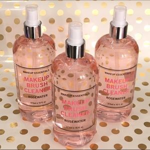 Makeup Brush Cleaner
