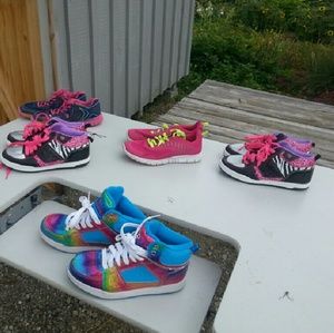 Girls sneakers