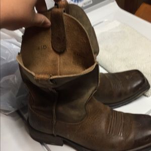 Ariat men boot size 8.5
