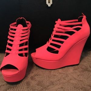 Neon coral wedges
