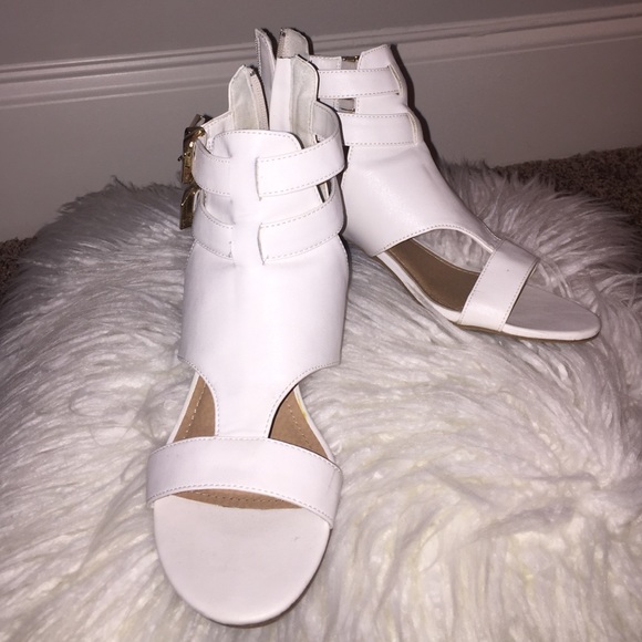 White heels - Picture 2 of 2