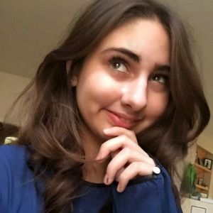 Meet your Posher, Alexis