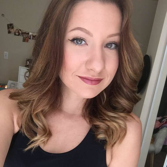 Meet your Posher, Melissa