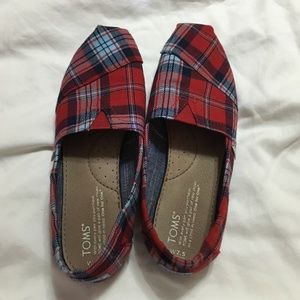 Toms