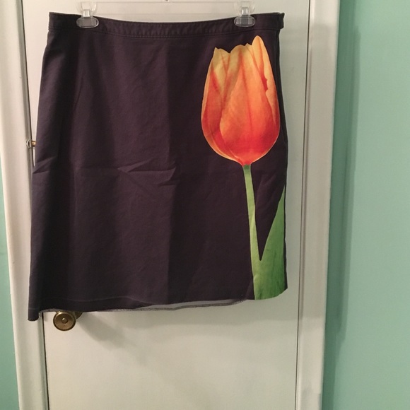 Gray skirt with orange flower