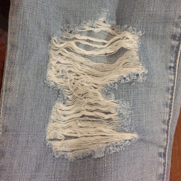 Ripped Jeans - Picture 2 of 3