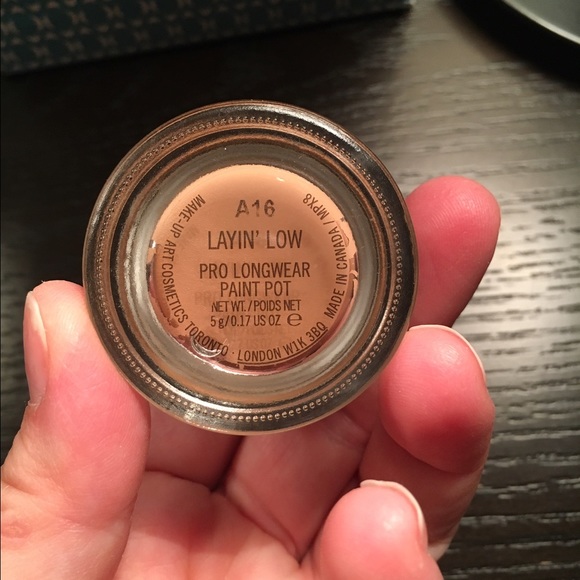 MAC Layin Low Paint Pot