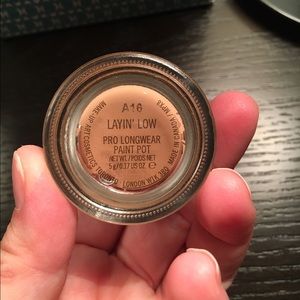 MAC Layin Low Paint Pot