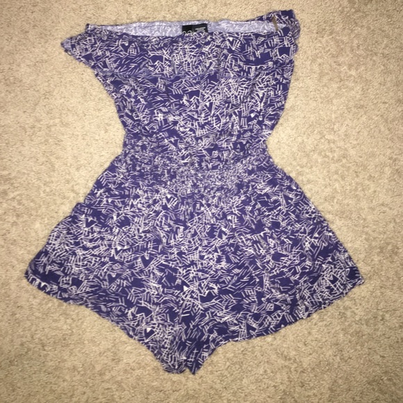 Strapless blue and white romper