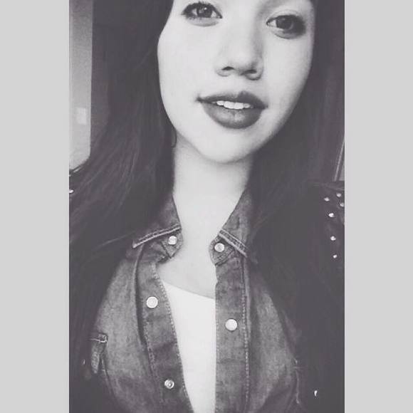 Meet your Posher, Liliana - Picture 1 of 1