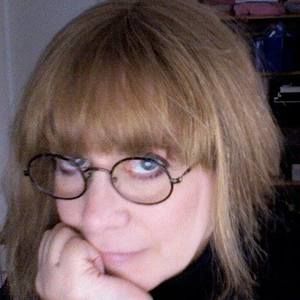 Meet your Posher, Miriam