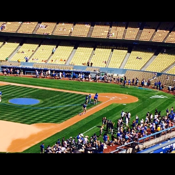 Meet your Posher, Serina - Picture 2 of 2