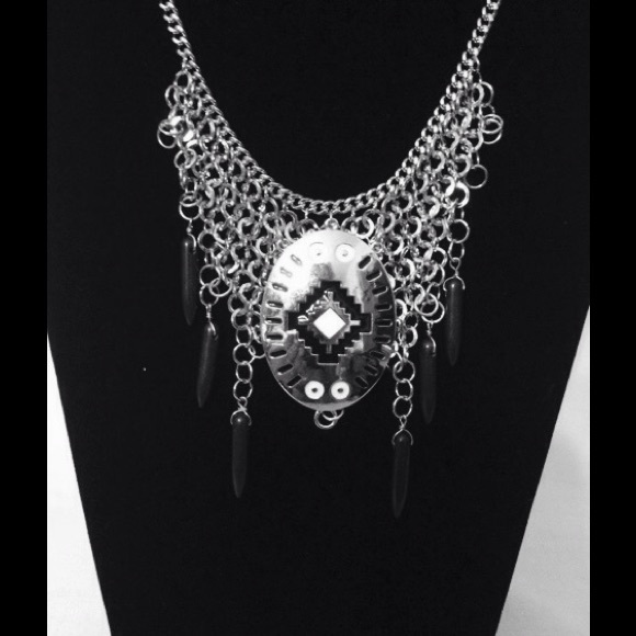 Statement necklace