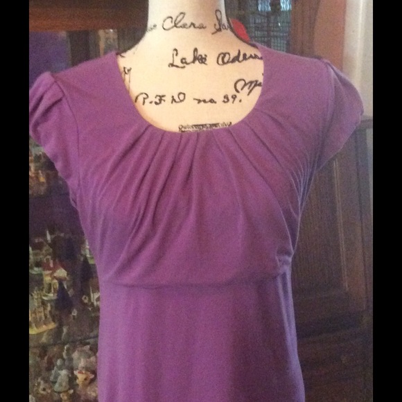Banana Republic Cute Purple T-shirt 6.00 Size-M
