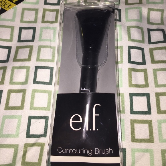 E.l.f contouring brush