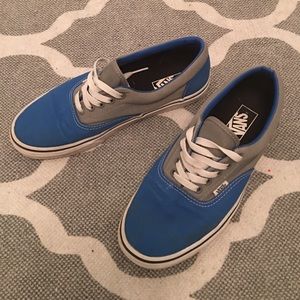 Vans Blue/gray Men's 9 canvas shoe