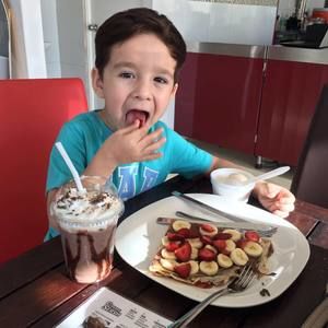 Meet your Posher, J eidan