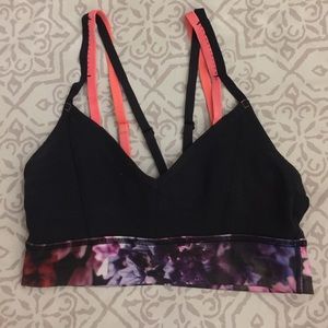 Lululemon sports bra