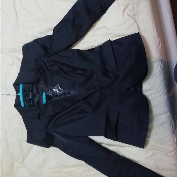 Peak shoulder blazer