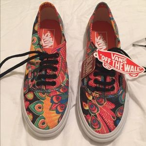 Peacock Authentic Slim Vans