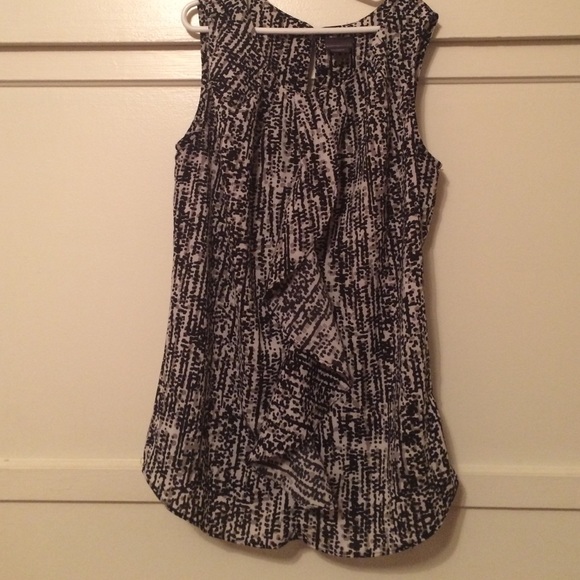 Gorgeous tank top for work or date night 🙌🏽
