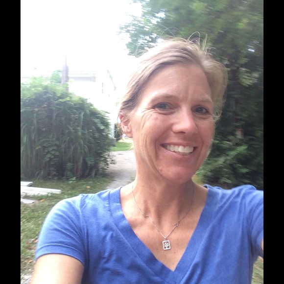Meet your Posher, Kristin - Picture 1 of 1