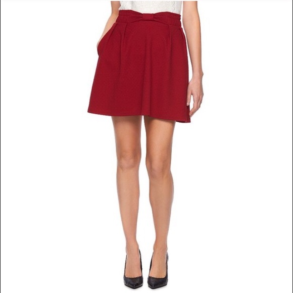 NWOT Lauren Conrad Front Bow Textured Skirt
