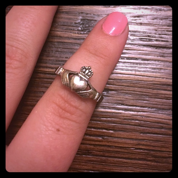 Sterling Silver Claddagh Ring