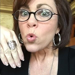 Meet your Posher, Lorri