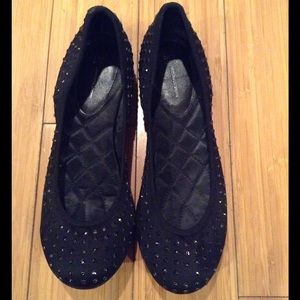 Brand NEW INC. Flats