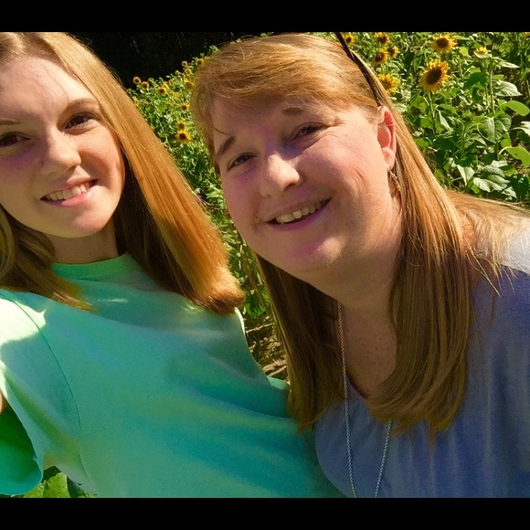 Meet your Posher, Shawna - Picture 1 of 1