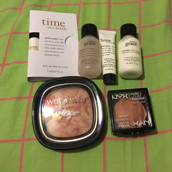 Facial treatment/blush highlight bundle!