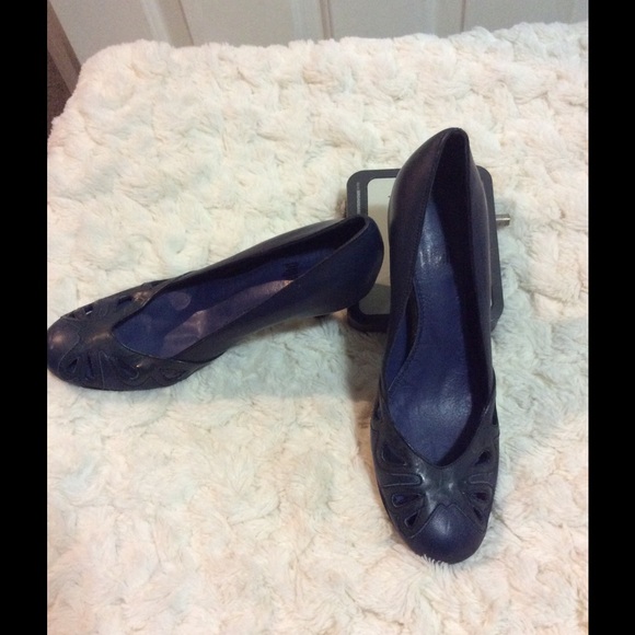 Blue genuine leather shoe - Picture 2 of 2
