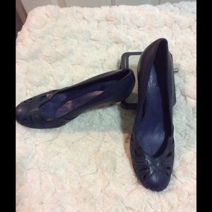 Blue genuine leather shoe