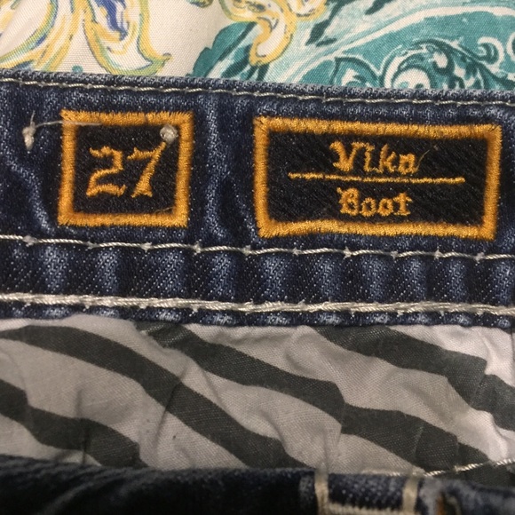 Size 27 boot cut jeans - Picture 3 of 3
