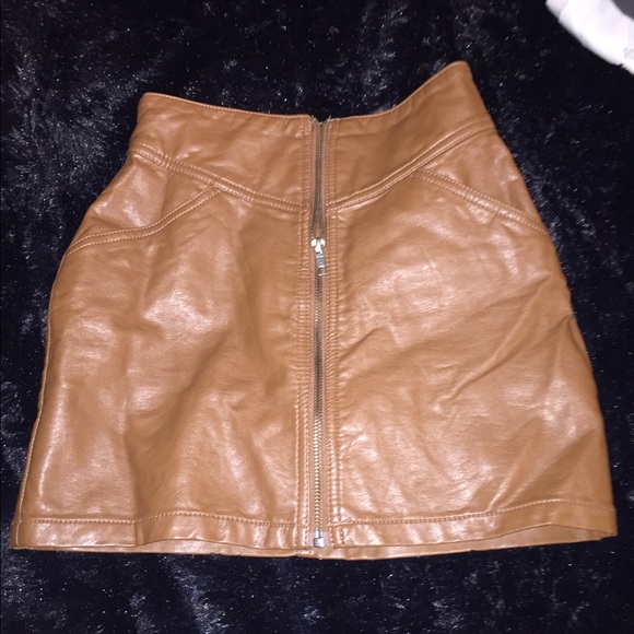 Leather like Full Zip Skirt