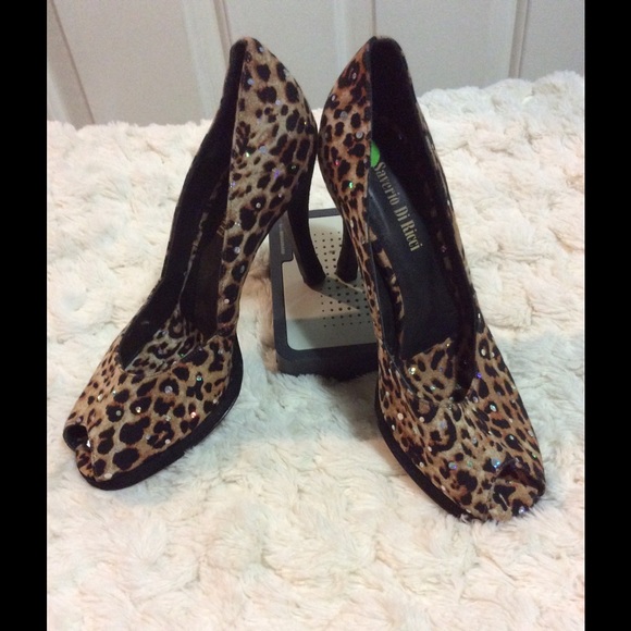 Animal print shoe - Picture 1 of 2