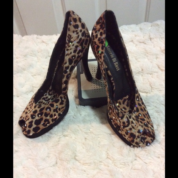 Animal print shoe - Picture 2 of 2