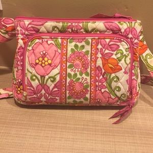 Vera Bradley cross body bag excellent condition!!!