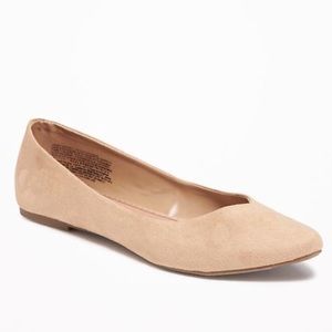 Old Navy sueded pointy ballet flats