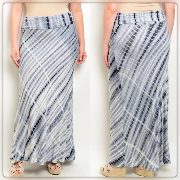 ⬆️Tie Dye Plus Maxi Skirt - Picture 2 of 6