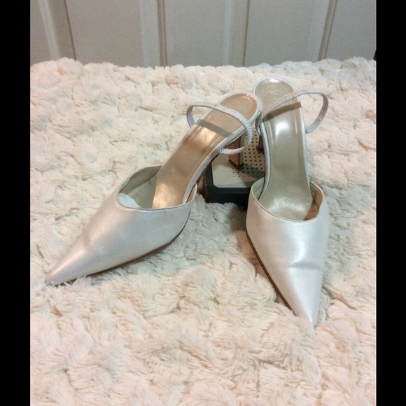 Jacobo White shoe - Picture 2 of 2